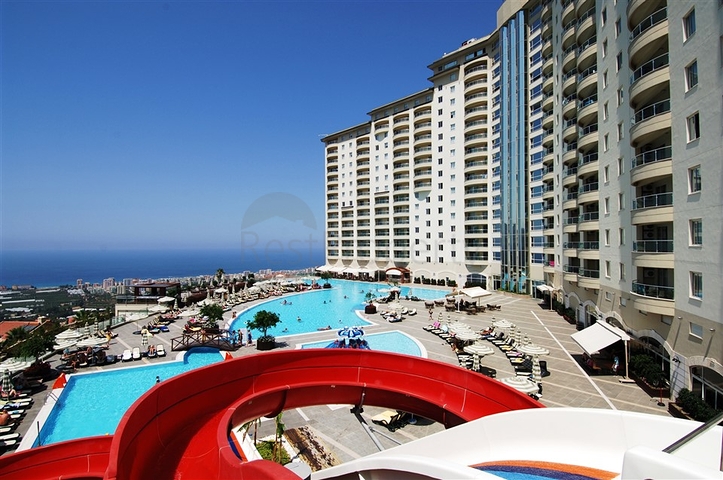 Luxury Apartment with direct sea views