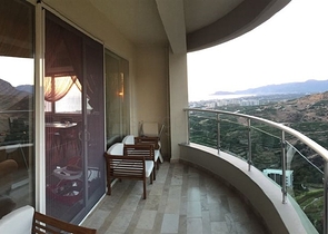 Luxury Apartment with direct sea views