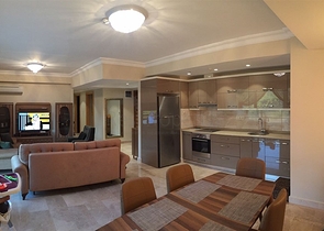 Luxury Apartment with direct sea views