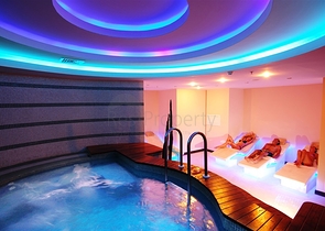 Luxury Apartment with direct sea views