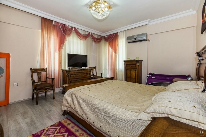 Apartment 3+1 in a complex in the heart of Lara