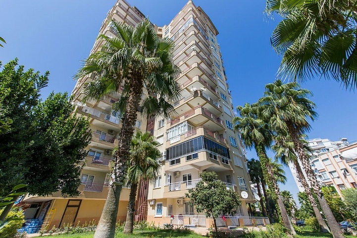 Apartment 3+1 in a complex in the heart of Lara