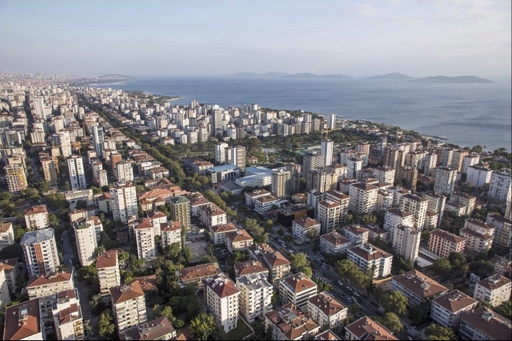 Super luxury sea view flats on Bagdat Avenue