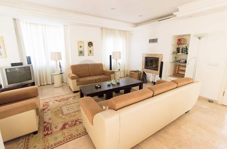 Detached furnished 3+1 villa in Belek Detached furnished 3+1 villa in Belek