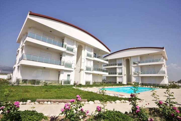 Ready 2 + 1 apartments in a complex in Dosemealti Antalya
