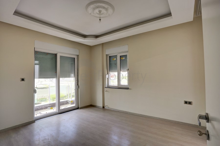 Ready 2 + 1 apartments in a complex in Dosemealti Antalya