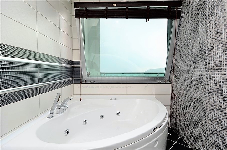 4+2 villa with a view of the historical fortress