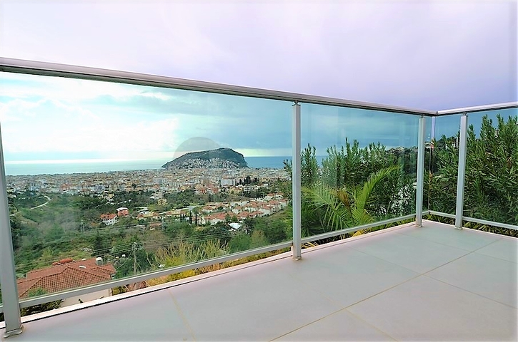 4+2 villa with a view of the historical fortress