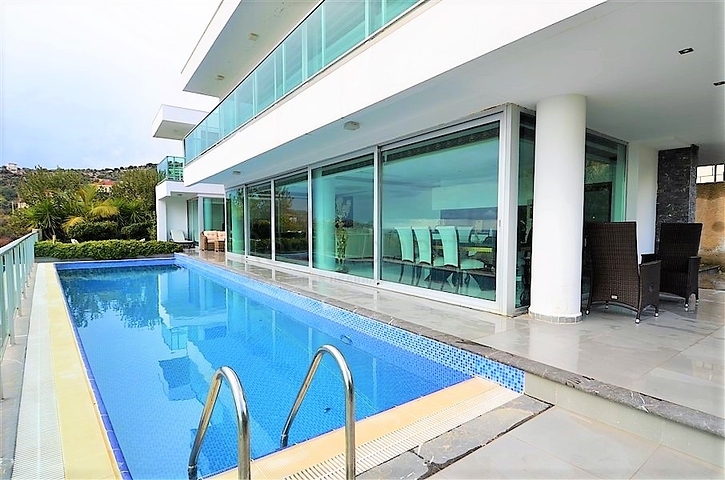 4+2 villa with a view of the historical fortress