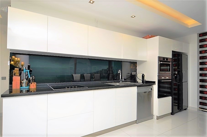 4+2 villa with a view of the historical fortress