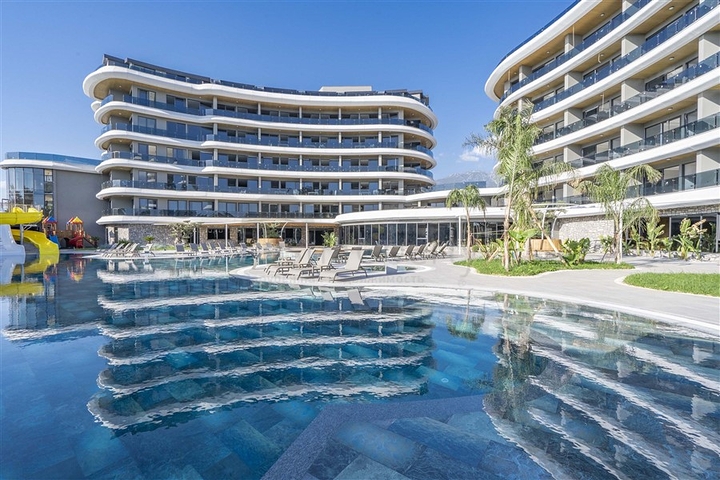 Own Amazing Beachfront Home in Kargicak District / Alanya 