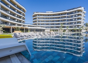 Own Amazing Beachfront Home in Kargicak District / Alanya 