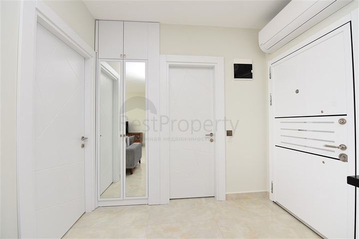 1+1 apartment for rent on the first coastline in Mahmutlar