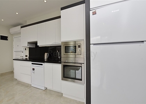 1+1 apartment for rent on the first coastline in Mahmutlar