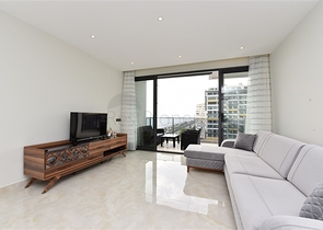 1+1 apartment for rent on the first coastline in Mahmutlar