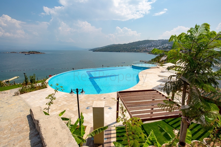 For sale Sea front apartments and villas in Bodrum 