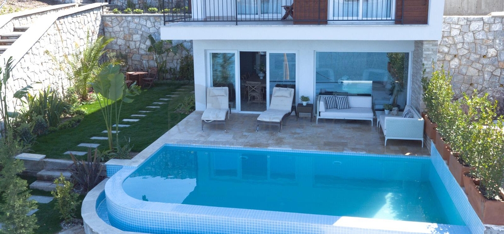 For sale Sea front apartments and villas in Bodrum 