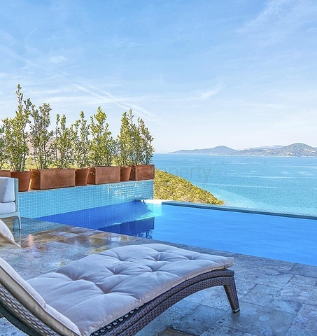 For sale Sea front apartments and villas in Bodrum 