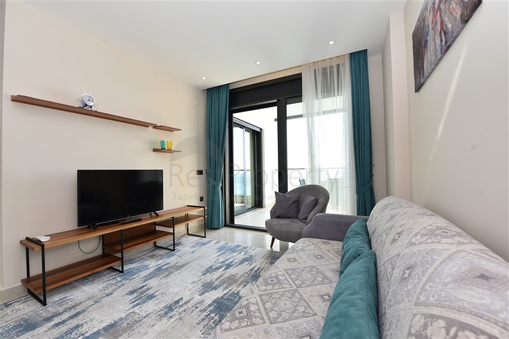 1+1 apartment for rent in a well-maintained complex.