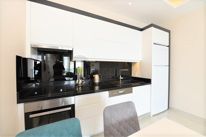 1+1 apartment for rent in a well-maintained complex.