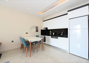 1+1 apartment for rent in a well-maintained complex.