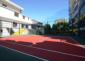 1+1 apartment for rent in a well-maintained complex.