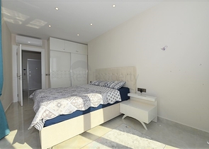 1+1 apartment for rent in a well-maintained complex.