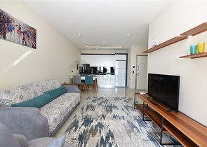 1+1 apartment for rent in a well-maintained complex.