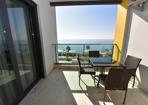 1+1 apartment for rent in a well-maintained complex.