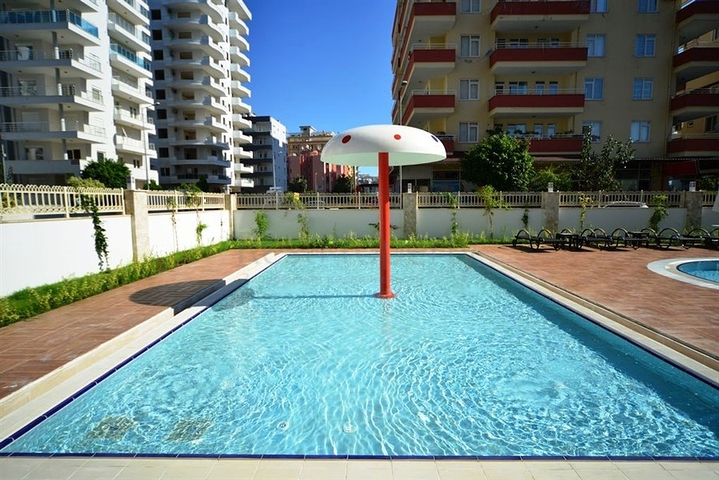 One-bedroom apartment in a complex with infrastructure 