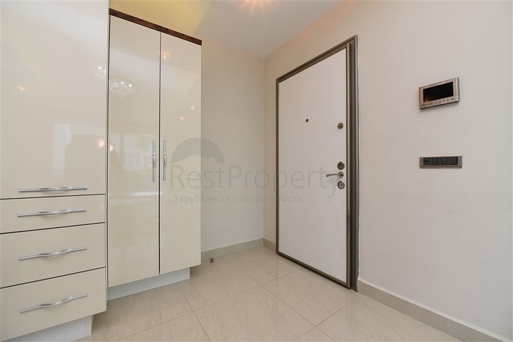 One-bedroom apartment in a complex with infrastructure 