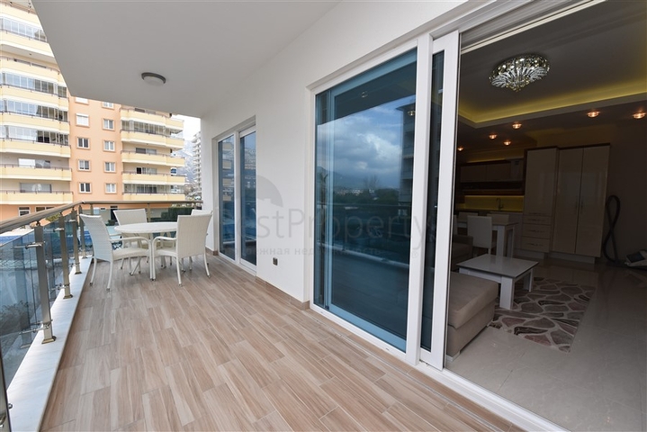 One-bedroom apartment in a complex with infrastructure 