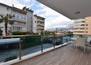 One-bedroom apartment in a complex with infrastructure 