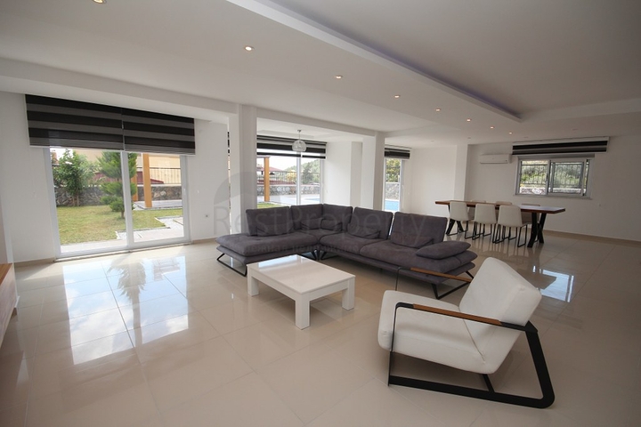 Suitable for Turkish Citizenship - Sea View Villa - In Oba / Alanya 