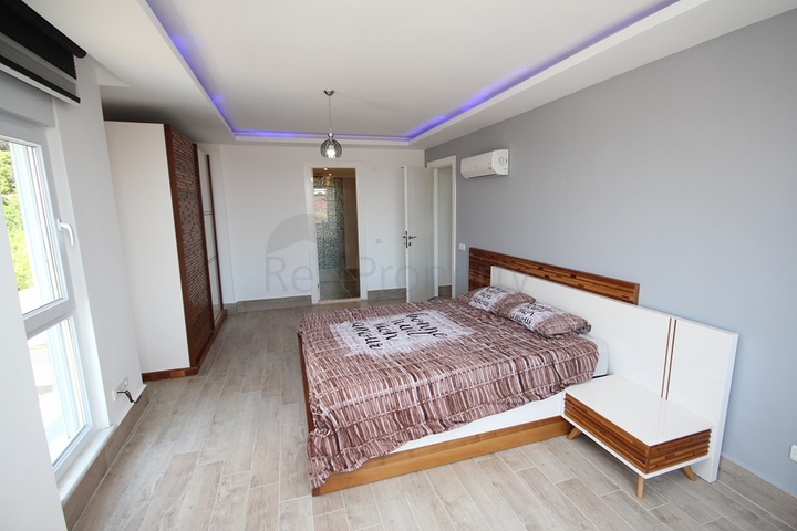 Suitable for Turkish Citizenship - Sea View Villa - In Oba / Alanya 