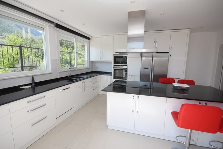 Suitable for Turkish Citizenship - Sea View Villa - In Oba / Alanya 