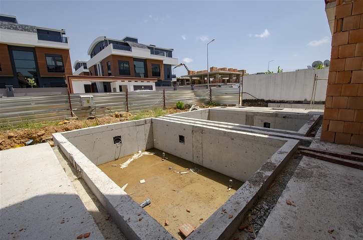 Luxury villas 6 + 1 in the city of Antalya