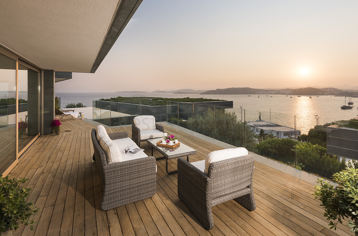 Villas overlooking the main castle of Bodrum and the islands of Kos and Karaada