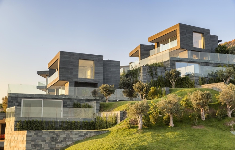 Villas overlooking the main castle of Bodrum and the islands of Kos and Karaada