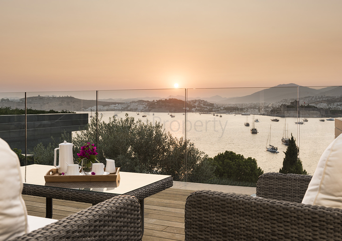 Villas overlooking the main castle of Bodrum and the islands of Kos and Karaada