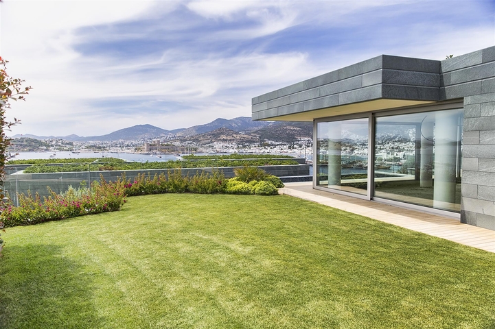 Villas overlooking the main castle of Bodrum and the islands of Kos and Karaada