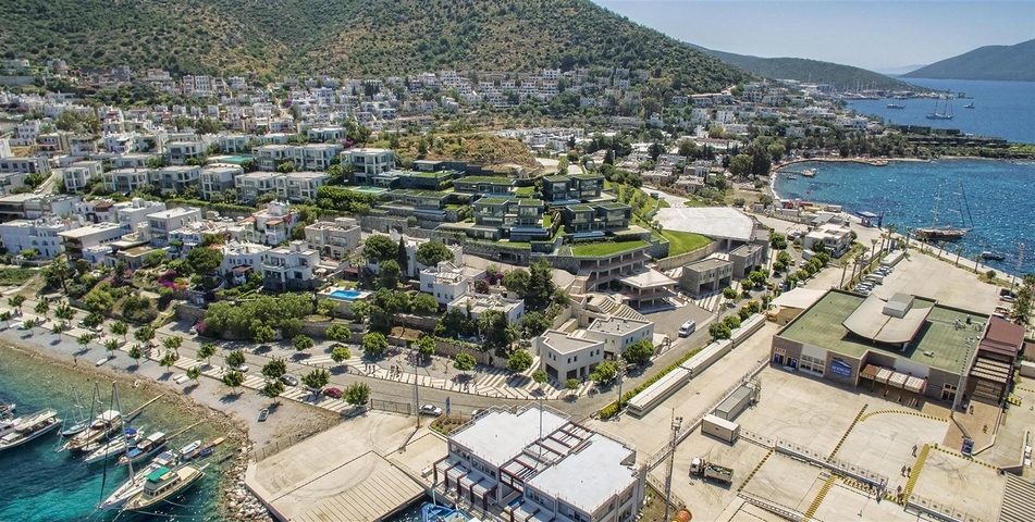 Villas overlooking the main castle of Bodrum and the islands of Kos and Karaada
