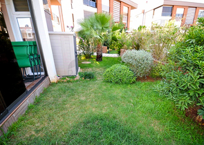 Villa 5 + 1 in a complex in Yeshilbahir Dosemealti