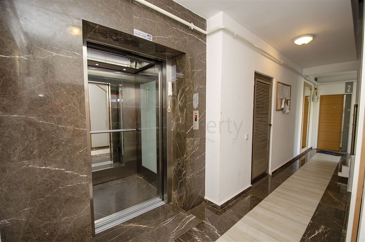 One-bedroom apartment with furniture in Liman Konyaalti