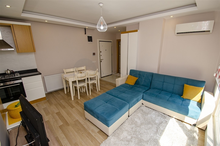 One-bedroom apartment with furniture in Liman Konyaalti
