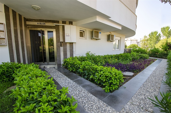 One-bedroom apartment with furniture in Liman Konyaalti