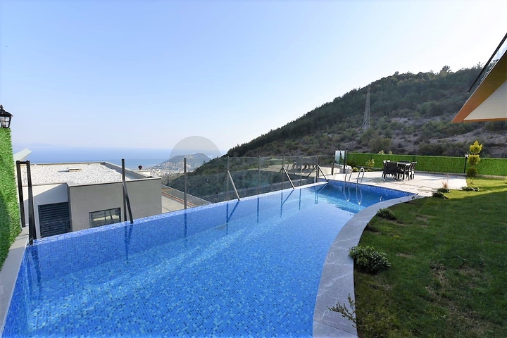 VIP level villa for rent in the center of Alanya VIP level villa for rent in the center of Alanya