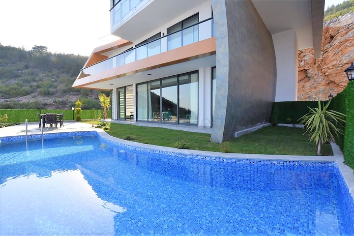 VIP level villa for rent in the center of Alanya VIP level villa for rent in the center of Alanya