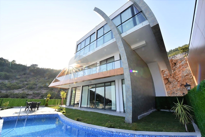 VIP level villa for rent in the center of Alanya VIP level villa for rent in the center of Alanya