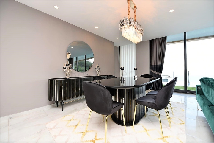 VIP level villa for rent in the center of Alanya VIP level villa for rent in the center of Alanya